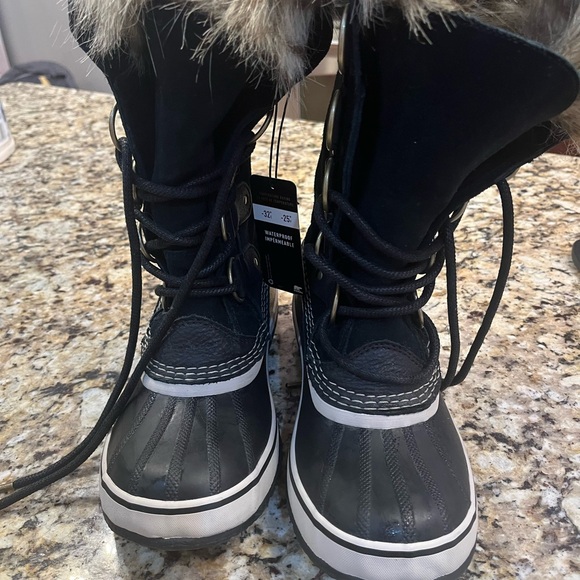 Shoes - Sorrel Waterproof Boots